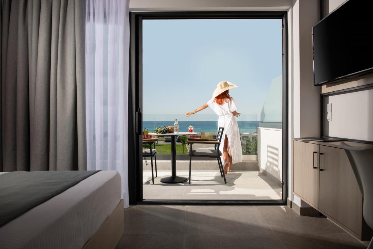 Sky Luxury Suites サルティ エクステリア 写真